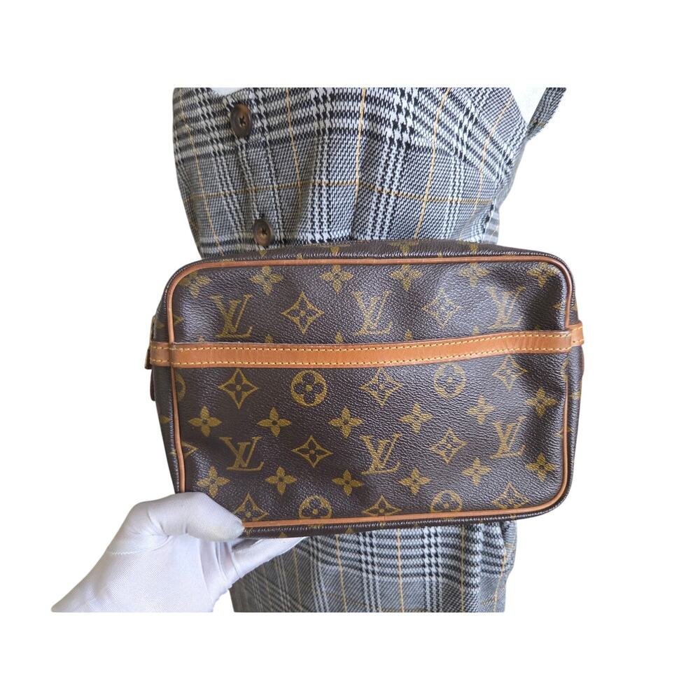 Louis Vuitton Monogram Toiletry Pouch PM Cosmetic Case AR0082 Made in France LV - Picture 15 of 15